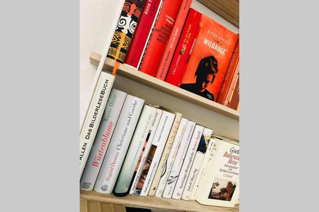 Charmant Leben Im Textilviertel - Stilvolle Wohnung - Zentral Und Ruhig Augsburg Luaran gambar